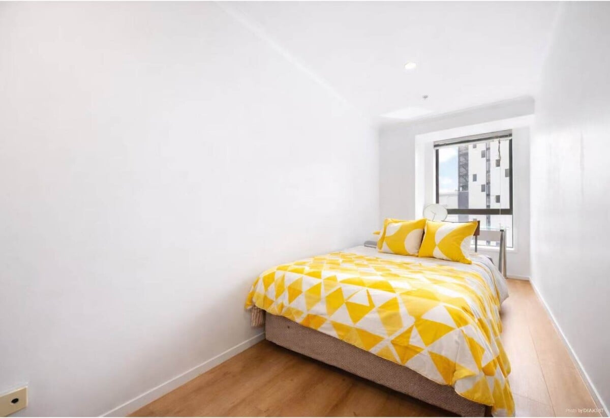 Double Grammar schools zone, move-in ready, 44m2 freehold 2 beds 1 bath apartment, Full furniture package is included, 1 km to Auckland Girls’ Grammar School, 1.4 km to Auckland Grammar, 808/96 Symonds Street, Grafton, Auckland