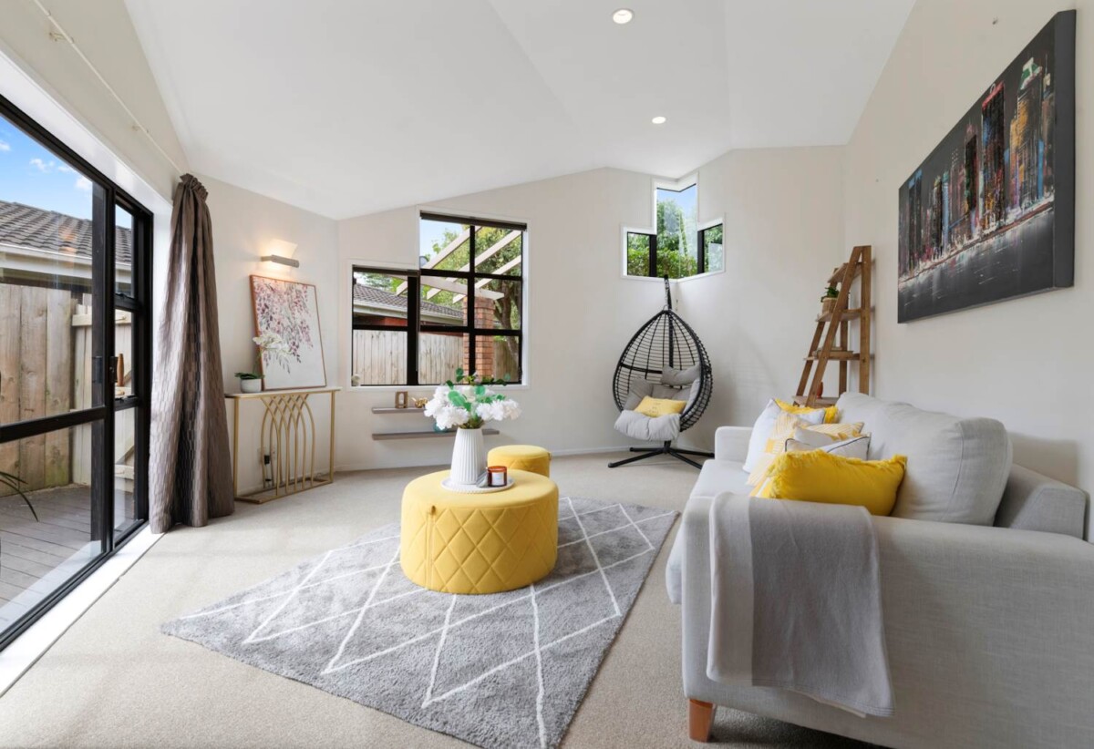 Macleans College zone, Brick and tile 4 beds 2 baths house with double garage on 617m2 section, 0.5 km to Pigeon Mountain School, 0.6 km to Bucklands Beach Intermediate, 0.9 km to Macleans College, 43 Sunderlands Road, Half Moon Bay, Auckland