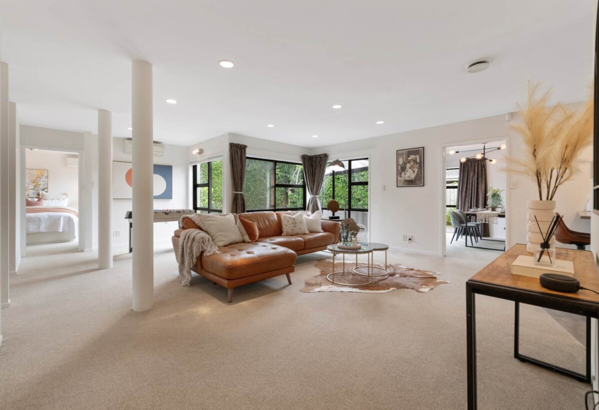 Macleans College zone, Brick and tile 4 beds 2 baths house with double garage on 617m2 section, 0.5 km to Pigeon Mountain School, 0.6 km to Bucklands Beach Intermediate, 0.9 km to Macleans College, 43 Sunderlands Road, Half Moon Bay, Auckland