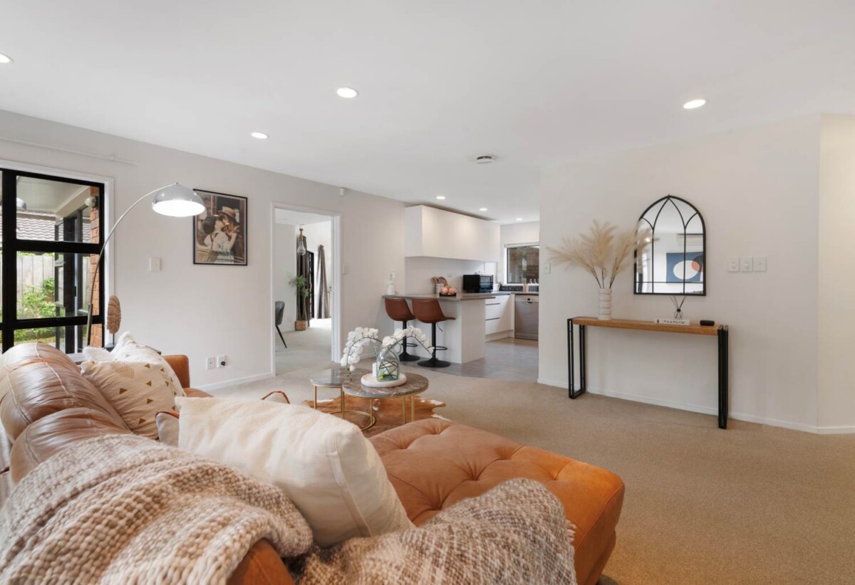 Macleans College zone, Brick and tile 4 beds 2 baths house with double garage on 617m2 section, 0.5 km to Pigeon Mountain School, 0.6 km to Bucklands Beach Intermediate, 0.9 km to Macleans College, 43 Sunderlands Road, Half Moon Bay, Auckland