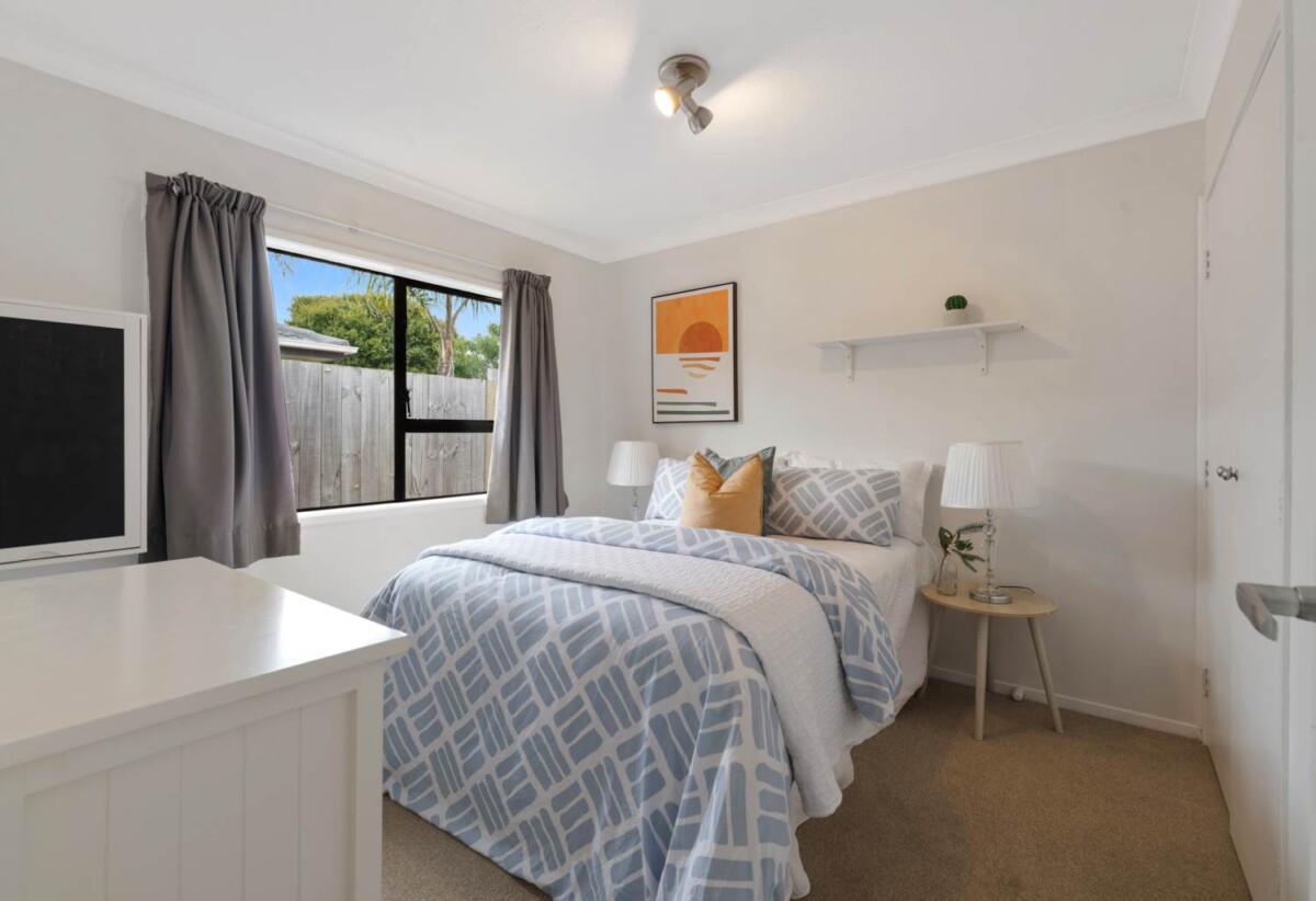 Macleans College zone, Brick and tile 4 beds 2 baths house with double garage on 617m2 section, 0.5 km to Pigeon Mountain School, 0.6 km to Bucklands Beach Intermediate, 0.9 km to Macleans College, 43 Sunderlands Road, Half Moon Bay, Auckland