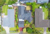 Macleans College zone, Brick and tile 4 beds 2 baths house with double garage on 617m2 section, 0.5 km to Pigeon Mountain School, 0.6 km to Bucklands Beach Intermediate, 0.9 km to Macleans College, 43 Sunderlands Road, Half Moon Bay, Auckland
