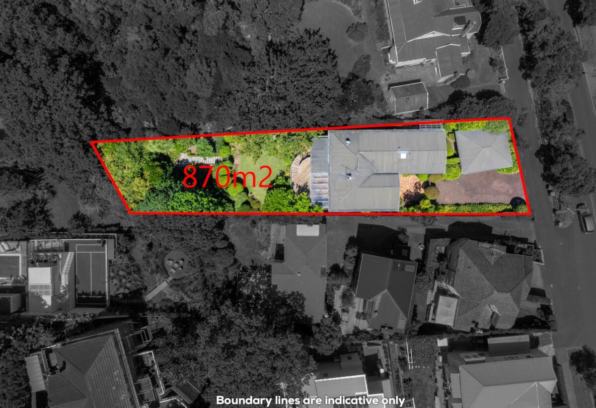 Once over 30 years, Double Grammar school zone, DECEASED ESTATE, next to historic Ewelme Cottage, 3 beds + study room 2 baths house with double garage and large deck on 870m2 section, 0.9 km to Parnell School, 1.5 km to Auckland Grammar, 1.7 km to Epsom Girls’ Grammar School, 12 Ayr Street, Parnell, Auckland