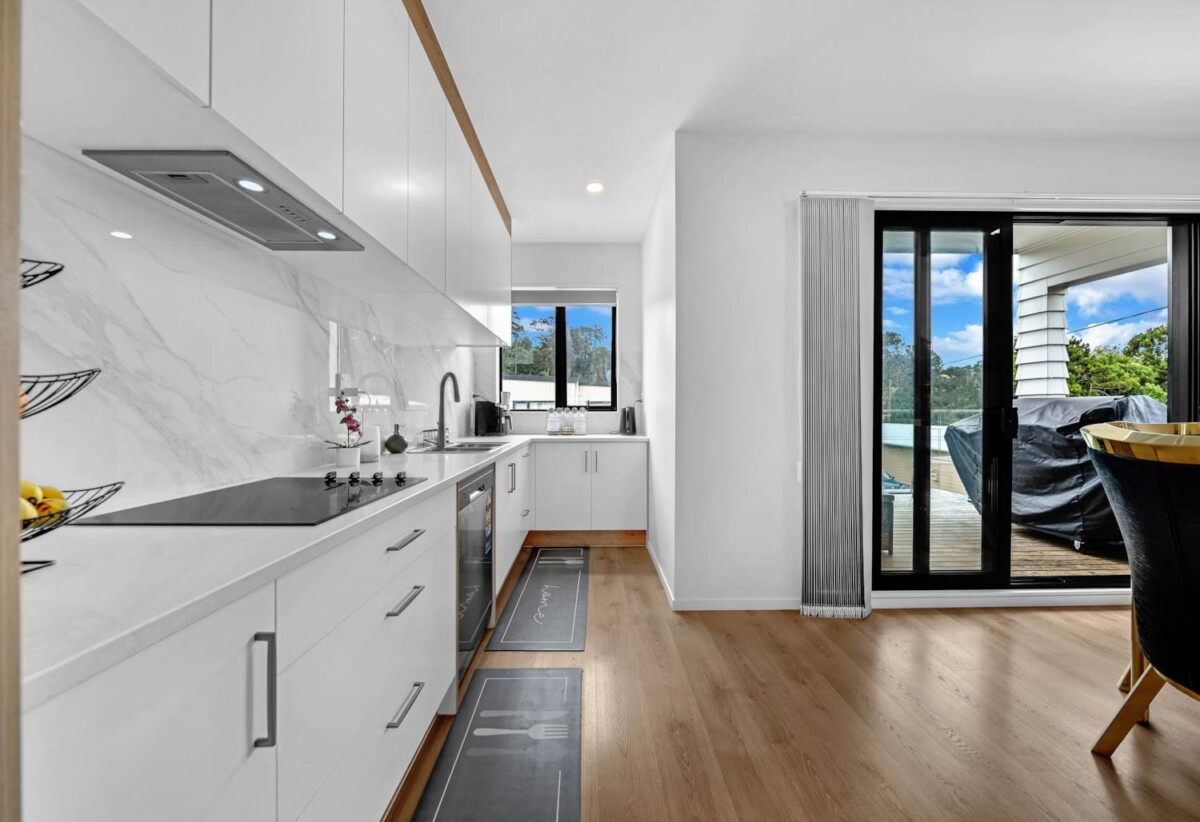 Standalone 3 beds + study room 2.5 baths home with garage on 112m2 section, Close to schools, shopping centers, local parks, motorway access, 0.7 km to Don Buck School, 2 km to Massey High School, 2/42 Woodside Road, Massey, Auckland