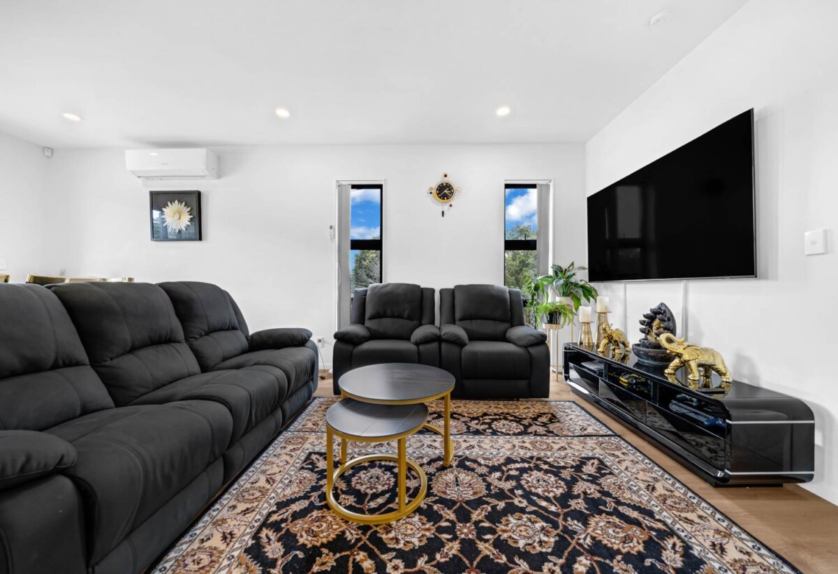 Standalone 3 beds + study room 2.5 baths home with garage on 112m2 section, Close to schools, shopping centers, local parks, motorway access, 0.7 km to Don Buck School, 2 km to Massey High School, 2/42 Woodside Road, Massey, Auckland