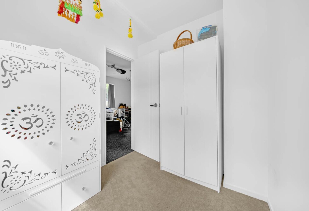 Standalone 3 beds + study room 2.5 baths home with garage on 112m2 section, Close to schools, shopping centers, local parks, motorway access, 0.7 km to Don Buck School, 2 km to Massey High School, 2/42 Woodside Road, Massey, Auckland