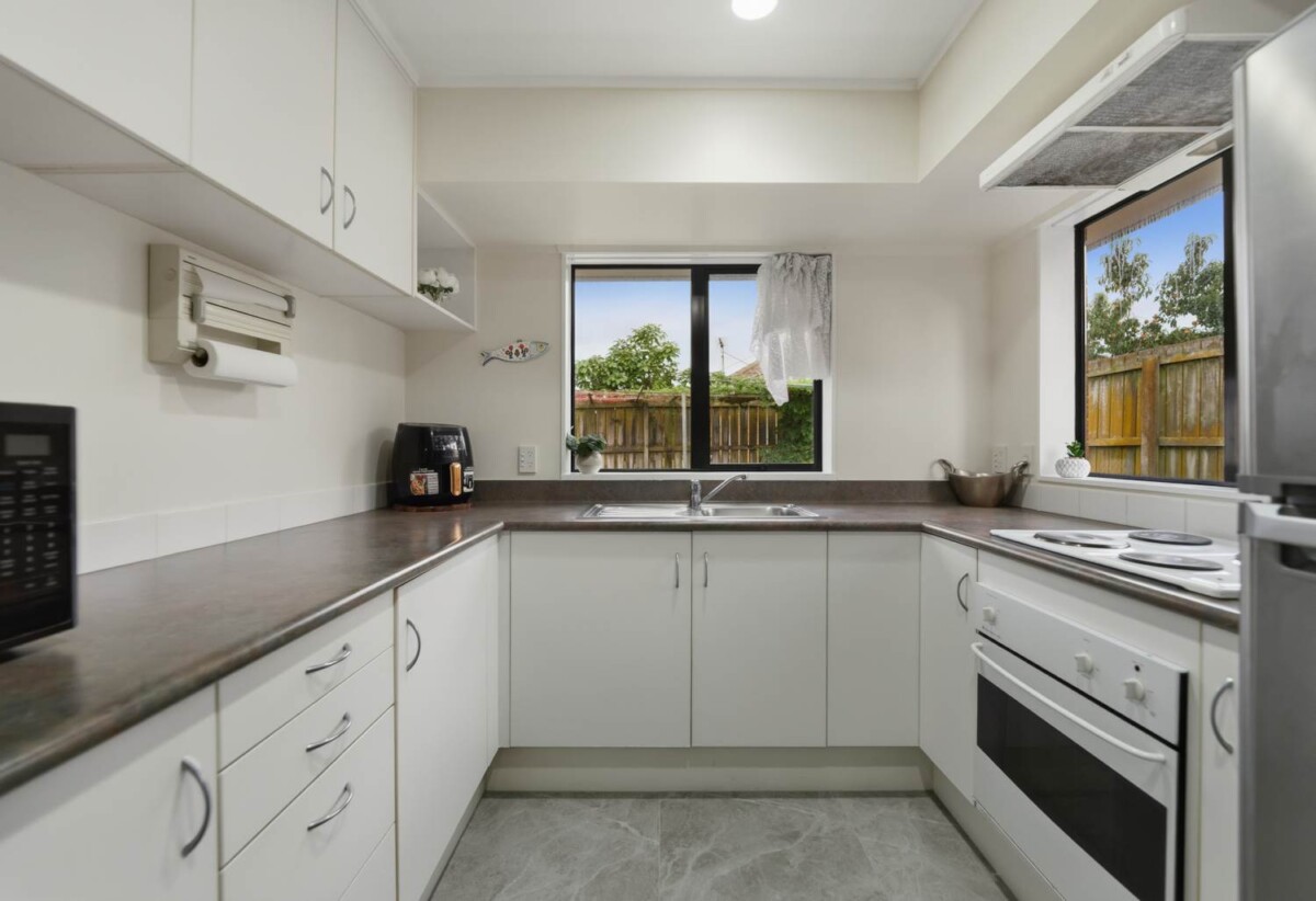 Once in 20 years, Brick and tile 3 beds 1 bath house with double garage on 505m2 section, close to schools shops, parks, shopping centres, 1 km to Tangaroa College, 1.1 km to Sancta Maria College, 1.3 km to Chapel Downs School, 47 Michael Jones Drive, Flat Bush, Auckland