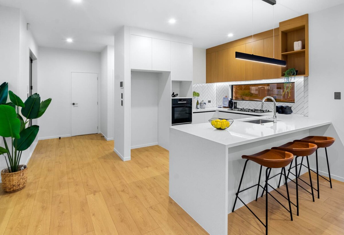 Rangitoto College zone, Brandnew 4 beds + study 2.5 baths house with garage and deck on 214m2 section, minutes to Albany Mall, 1.5 km to Rangitoto College, 1.1 km to Northcross Intermediate, 1.2 km to Pinehill School (Browns Bay), 7 Weetman Drive, Browns Bay, Auckland