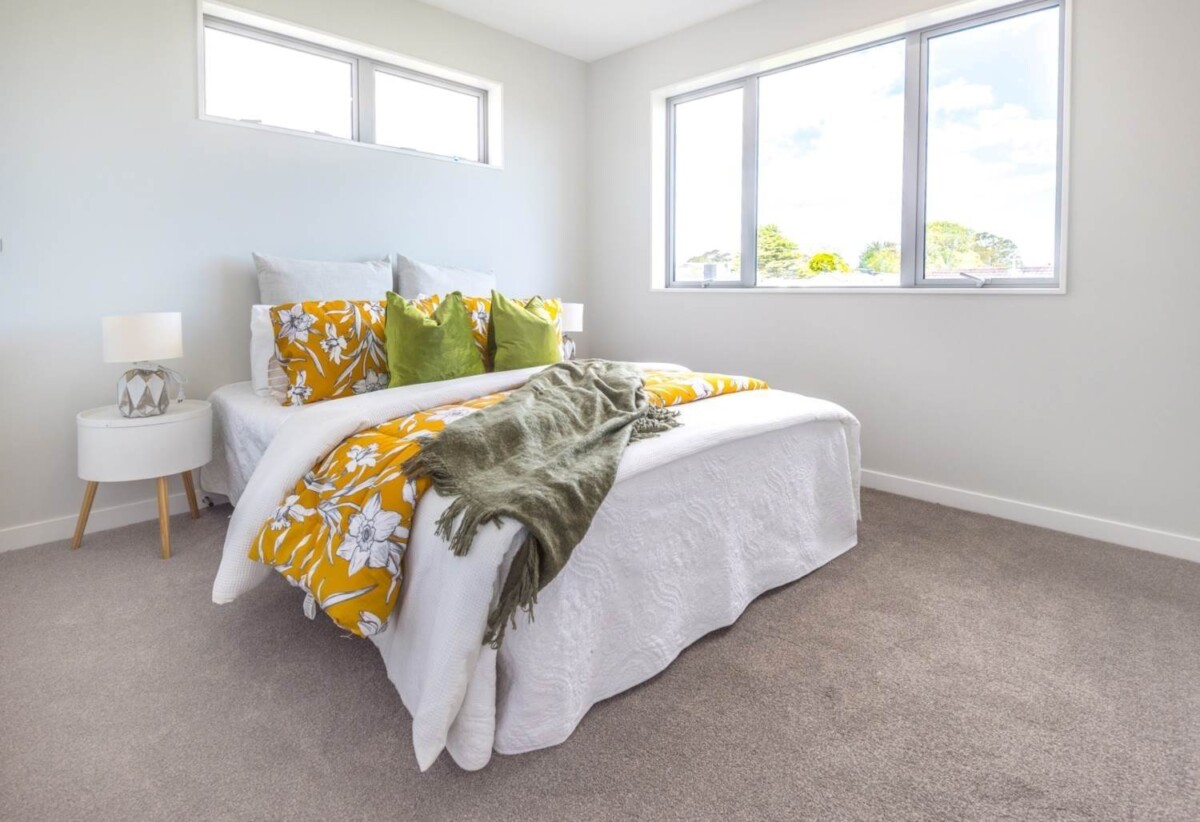 For rent, 4 beds 3 baths house with garage, available 5th March, 29B Corsair Crescent, Mangere, Auckland
