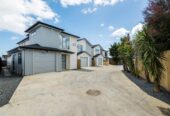 For rent, 4 beds 3 baths house with garage, available 5th March, 29B Corsair Crescent, Mangere, Auckland