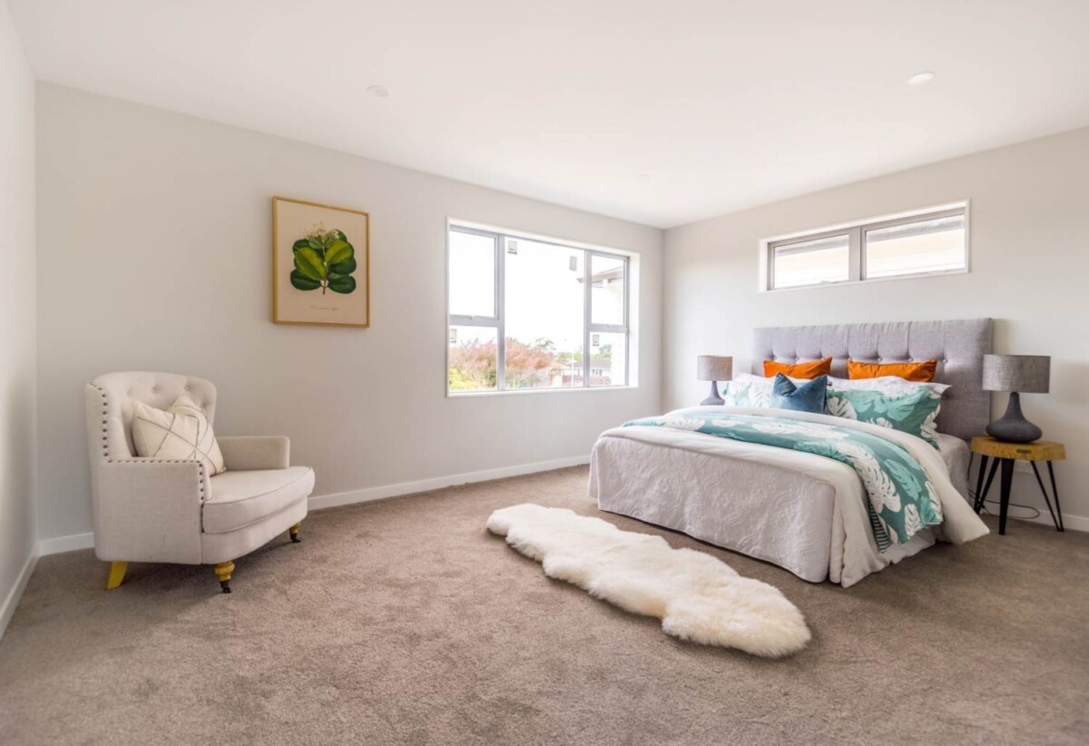 For rent, 4 beds 3 baths house with garage, available 5th March, 29B Corsair Crescent, Mangere, Auckland