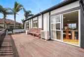 Macleans College zone, 4 beds + office room 2.5 baths house on 352m2 section, walks to school, beaches, 0.8 km to Bucklands Beach Primary School, 1.2 km to Bucklands Beach Intermediate, 1.3 km to Macleans College, 139 Bucklands Beach Road, Bucklands Beach, Auckland