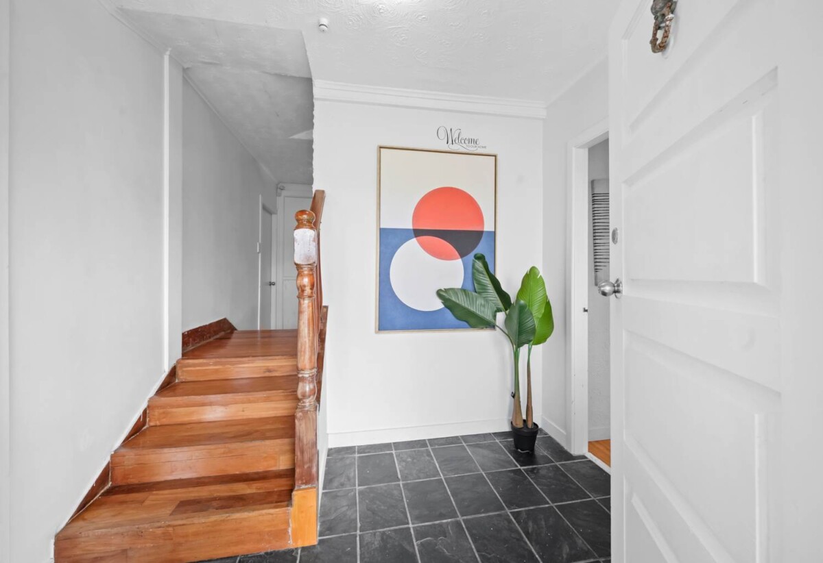 Macleans College zone, 4 beds + office room 2.5 baths house on 352m2 section, walks to school, beaches, 0.8 km to Bucklands Beach Primary School, 1.2 km to Bucklands Beach Intermediate, 1.3 km to Macleans College, 139 Bucklands Beach Road, Bucklands Beach, Auckland