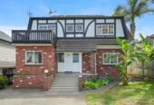 Macleans College zone, 4 beds + office room 2.5 baths house on 352m2 section, walks to school, beaches, 0.8 km to Bucklands Beach Primary School, 1.2 km to Bucklands Beach Intermediate, 1.3 km to Macleans College, 139 Bucklands Beach Road, Bucklands Beach, Auckland