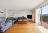 Brick and tile Home and Income on 675m² with RC, upstairs 3 beds 1 beds home, daownstairs 1bed + study 1 bath, double garage, with RC for 4 standalone homes, 0.4 km to Farm Cove Intermediate, 0.7 km to Wakaaranga School, 0.9 km to Sunny Hills School, 1.4 km to Pakuranga College, 201 Fisher Parade, Farm Cove, Auckland