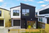Brandnew standalone 4 beds 2.5 baths with garage and 5 beds 3 baths with garage, 0.4 km to Howick Primary School, 0.6 km to Howick Intermediate, 1.4 km to Pakuranga College, 40 A&B Finnerty Avenue, Howick, Auckland