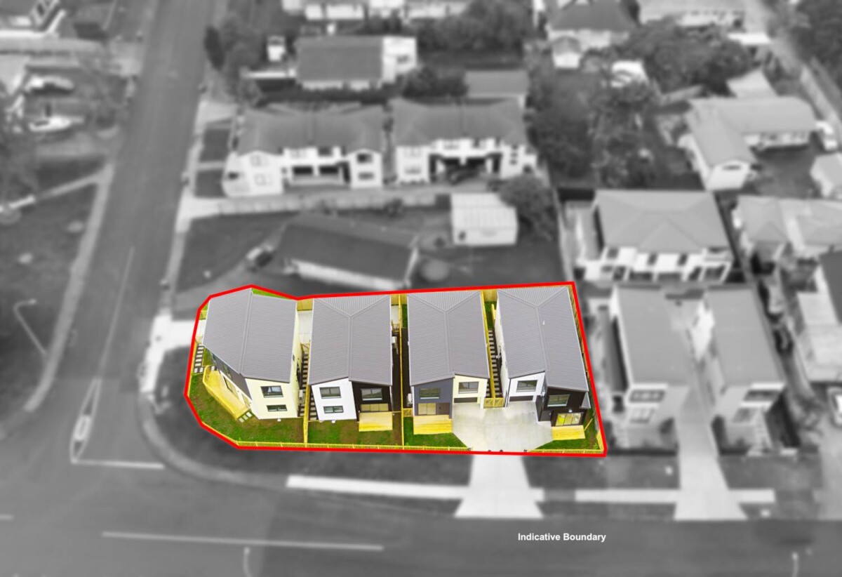 Brandnew standalone 5 beds 3 baths home with garage, 0.4 km to Howick Primary School, 0.6 km to Howick Intermediate, 1.4 km to Pakuranga College, 40B Finnerty Avenue, Howick, Auckland