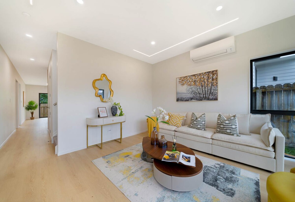 Brandnew standalone 5 beds 3 baths home with garage, 0.4 km to Howick Primary School, 0.6 km to Howick Intermediate, 1.4 km to Pakuranga College, 40B Finnerty Avenue, Howick, Auckland