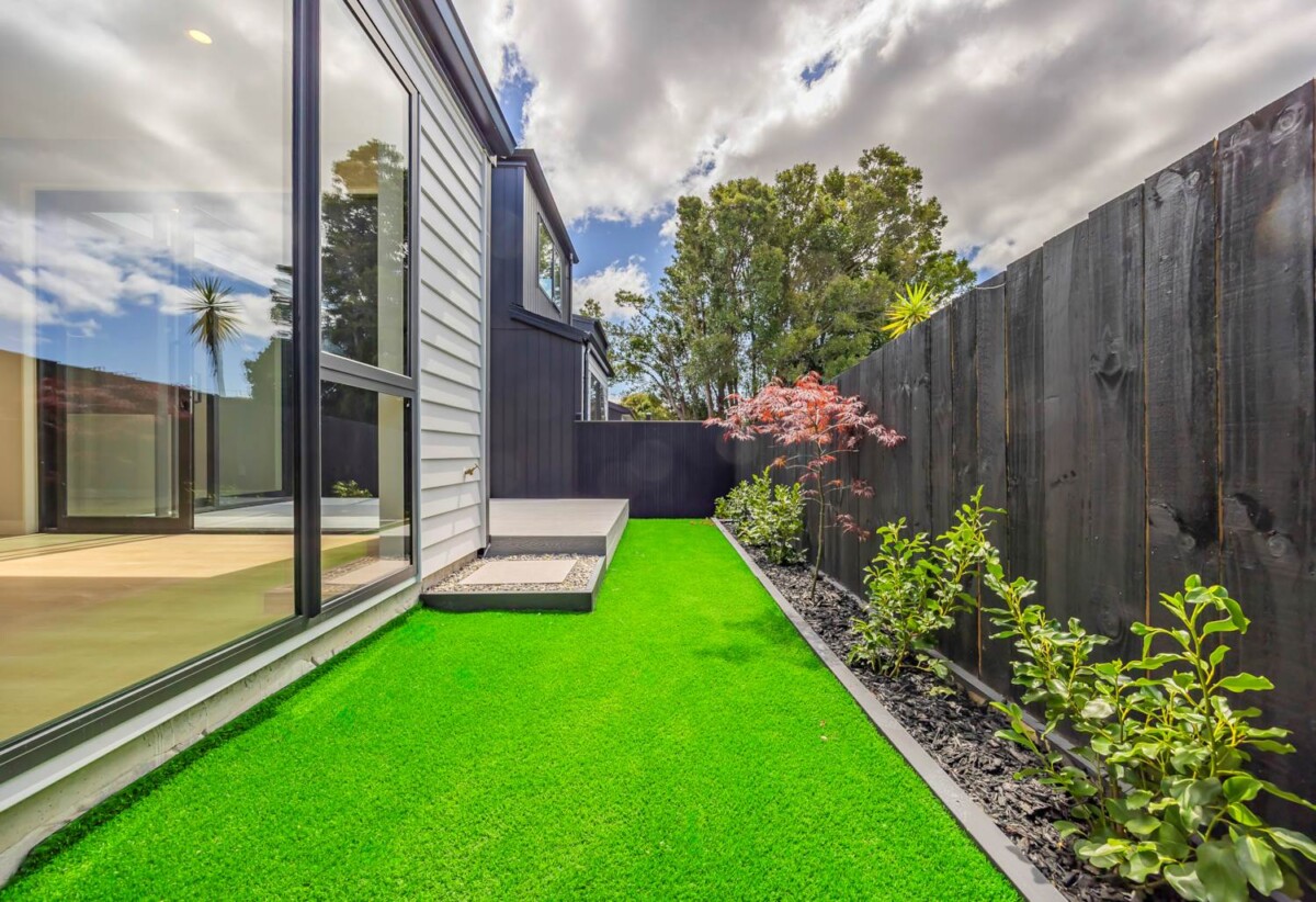 10-Year Master Build Guarantee, Brandnew standalone 3 beds 2.5 baths home with garage, Higher stud ceilings on the ground floor, 0.4 km to Matipo Road School, 1.1 km to Te Atatu Intermediate, 1.4 km to Rutherford College, Lot 9/7 Edgerton Road, Te Atatu Peninsula, Auckland