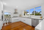 Located next to the iconic golf course, Renovated 6 beds 3 baths house with double garage on 800m2 section, 0.4 km to Albany Junior High School, 1.6 km to Albany School, 34 English Oak Drive, Albany, Auckland