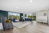 Located next to the iconic golf course, Renovated 6 beds 3 baths house with double garage on 800m2 section, 0.4 km to Albany Junior High School, 1.6 km to Albany School, 34 English Oak Drive, Albany, Auckland