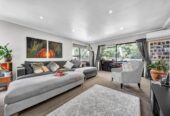 3 beds house with standalone double garage on 684m2 section, close to schools, scenic parks, shopping centres, 0.3 km to West Harbour School, 48 Fitzherbert Avenue, West Harbour, Auckland