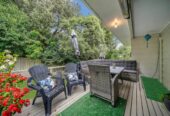 3 beds house with standalone double garage on 684m2 section, close to schools, scenic parks, shopping centres, 0.3 km to West Harbour School, 48 Fitzherbert Avenue, West Harbour, Auckland