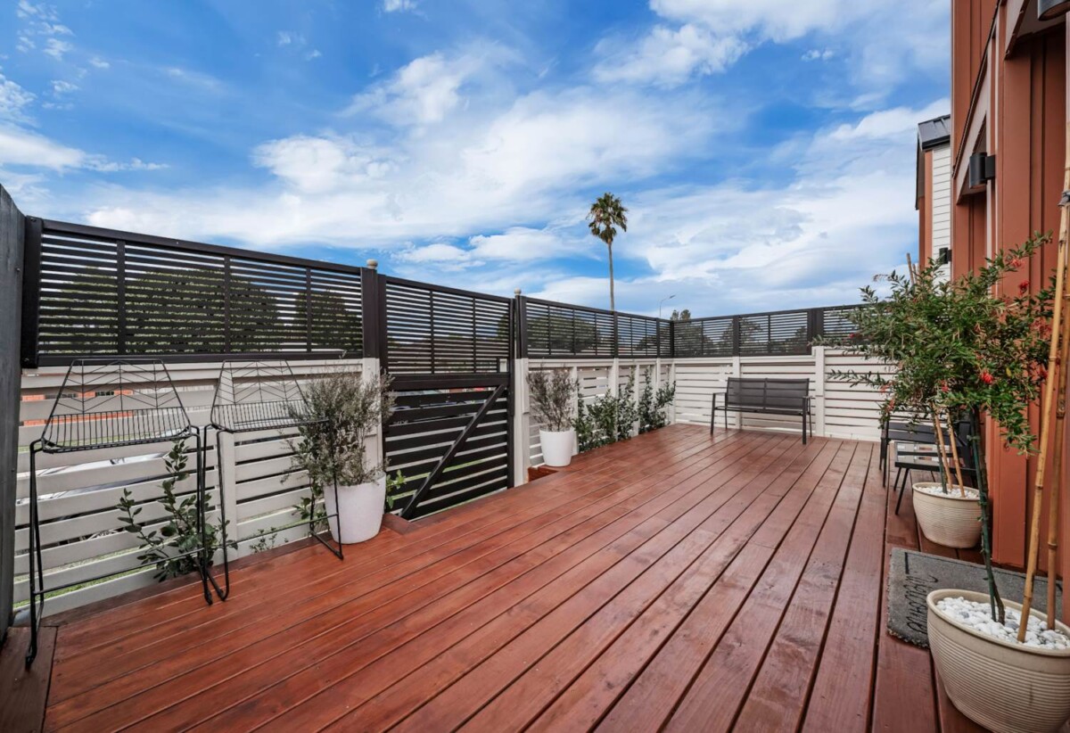 New CV has been updated to $660,000., standalone 2 beds 1.5 baths home with car park, 1.1 km to Papatoetoe West School and Papatoetoe Intermediate, 2.3 km to Papatoetoe High School, 1/11 McLean Avenue, Papatoetoe, Auckland