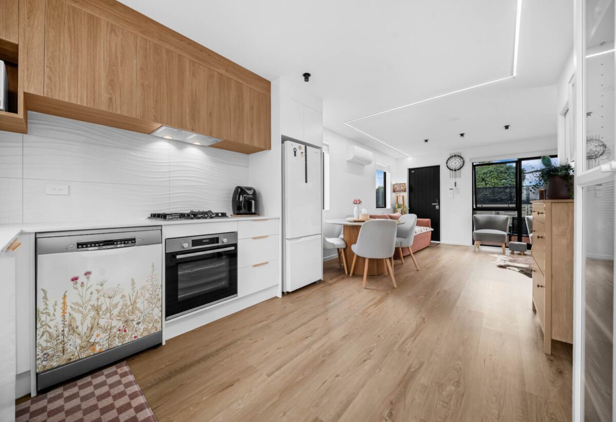 New CV has been updated to $660,000., standalone 2 beds 1.5 baths home with car park, 1.1 km to Papatoetoe West School and Papatoetoe Intermediate, 2.3 km to Papatoetoe High School, 1/11 McLean Avenue, Papatoetoe, Auckland