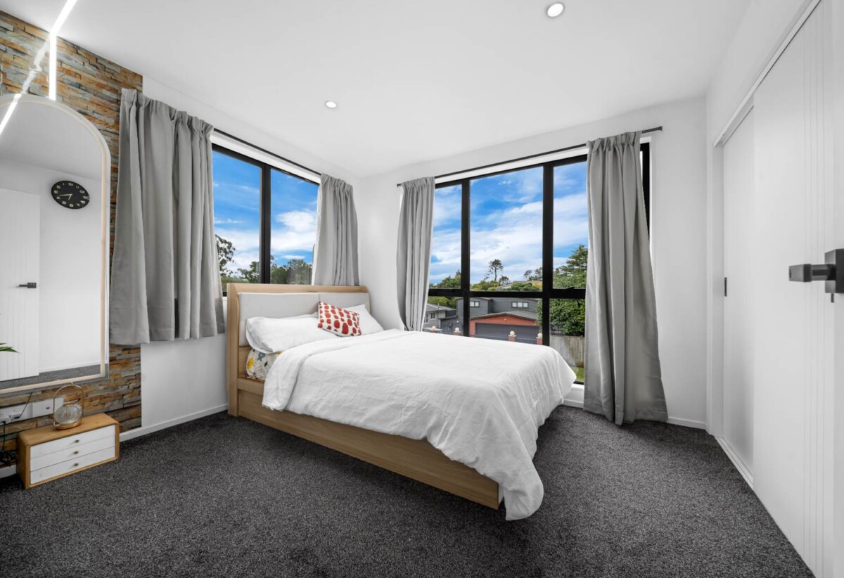 New CV has been updated to $660,000., standalone 2 beds 1.5 baths home with car park, 1.1 km to Papatoetoe West School and Papatoetoe Intermediate, 2.3 km to Papatoetoe High School, 1/11 McLean Avenue, Papatoetoe, Auckland