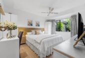 Brick and tile 3 beds 2.5 baths house on 1/2 share of 1,012m² section, A standout feature is the consented hair salon space with Certificate of Compliance, complete with its own bathroom, separate entrance and driveway access, close to schools, shops, beach, 61 Wellington Street, Howick, Auckland