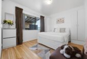 Brick and tile 3 beds 2.5 baths house on 1/2 share of 1,012m² section, A standout feature is the consented hair salon space with Certificate of Compliance, complete with its own bathroom, separate entrance and driveway access, close to schools, shops, beach, 61 Wellington Street, Howick, Auckland