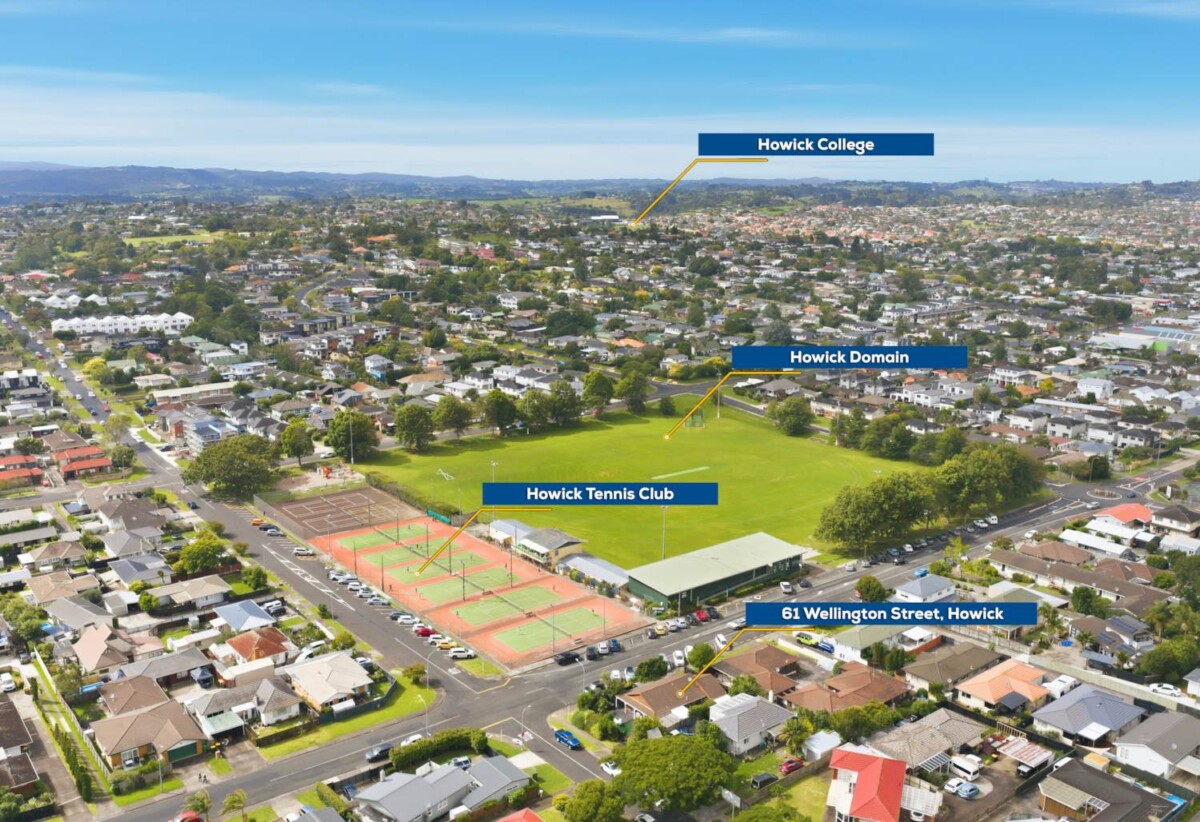 Brick and tile 3 beds 2.5 baths house on 1/2 share of 1,012m² section, A standout feature is the consented hair salon space with Certificate of Compliance, complete with its own bathroom, separate entrance and driveway access, close to schools, shops, beach, 61 Wellington Street, Howick, Auckland