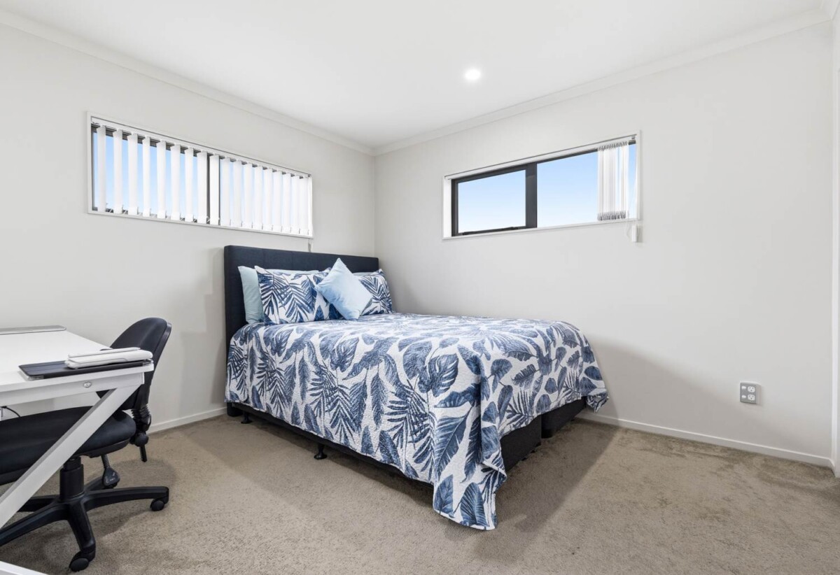 Standalone 5 beds 3 baths home with garage on 229m2 section, 0.9 km to Papatoetoe Intermediate, 1.3 km to Papatoetoe West School, 1.6 km to Papatoetoe High School, 267D Shirley Road, Papatoetoe, Auckland
