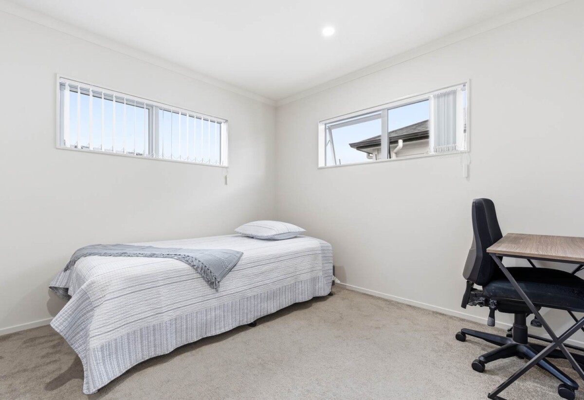 Standalone 5 beds 3 baths home with garage on 229m2 section, 0.9 km to Papatoetoe Intermediate, 1.3 km to Papatoetoe West School, 1.6 km to Papatoetoe High School, 267D Shirley Road, Papatoetoe, Auckland