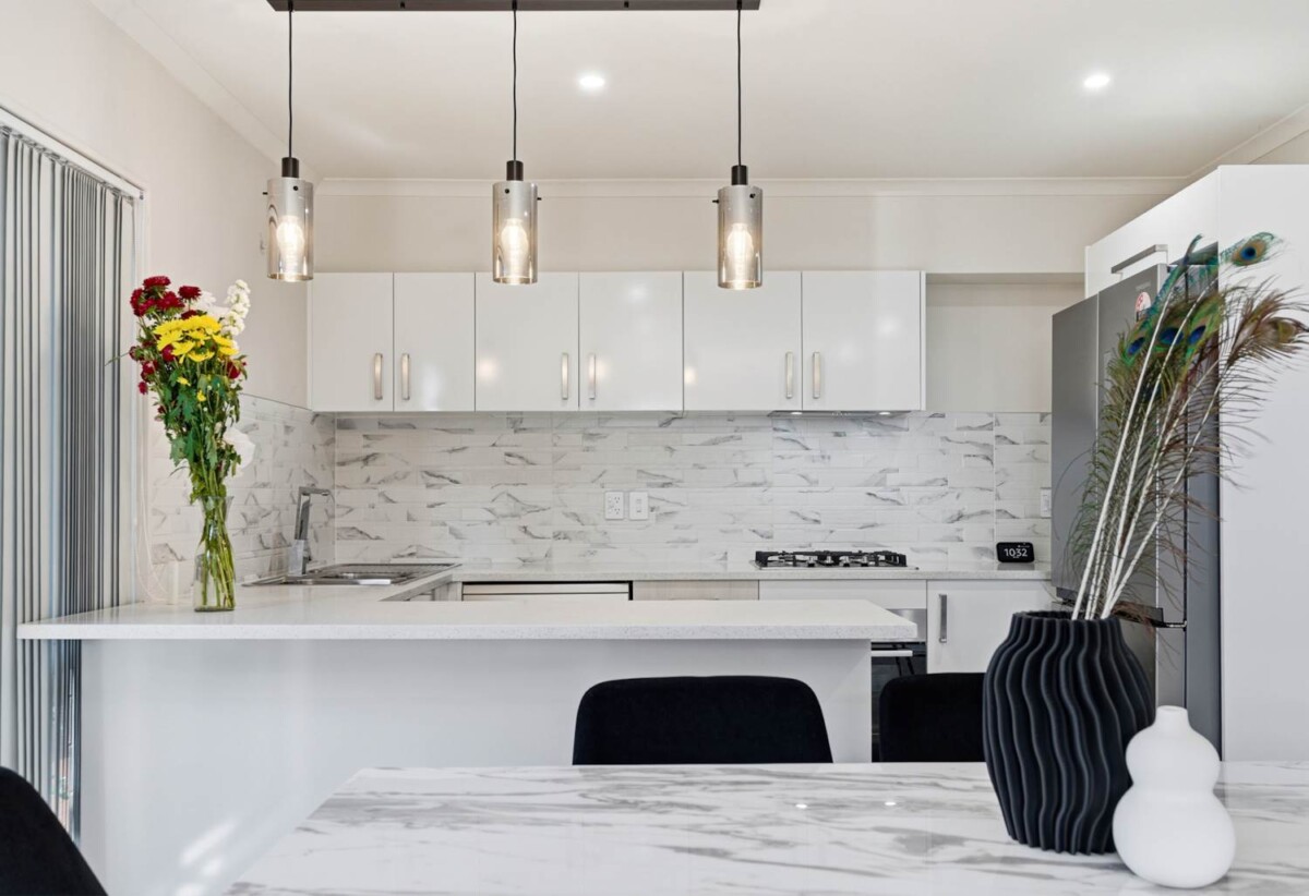 Standalone 5 beds 3 baths home with garage on 229m2 section, 0.9 km to Papatoetoe Intermediate, 1.3 km to Papatoetoe West School, 1.6 km to Papatoetoe High School, 267D Shirley Road, Papatoetoe, Auckland