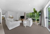 Auckland Girls’ Grammar School and Mt Albert Grammar School zone, Brick 3 beds 2 baths house with carport and backyard, close to shops, schools, 2 km to Maungawhau School, 1.3 km to Auckland Normal Intermediate, 2.9 km to Mt Albert Grammar School, 4.1 km to Auckland Girls’ Grammar School, 29A Marsden Avenue, Mt Eden, Auckland