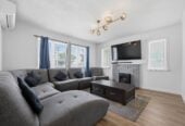 Must sell, Motivated Vendor, Renovated 2 beds 1 baths house on 675m2 section, with a standalone (recently updated on the LIM) garage for 2 cars, close to schools, toen centre, 0.3 km to Manurewa Intermediate and Manurewa West School, 1.3 km to Manurewa High School, 1/8 Frances Street, Manurewa, Auckland