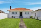 Must sell, Motivated Vendor, Renovated 2 beds 1 baths house on 675m2 section, with a standalone (recently updated on the LIM) garage for 2 cars, close to schools, toen centre, 0.3 km to Manurewa Intermediate and Manurewa West School, 1.3 km to Manurewa High School, 1/8 Frances Street, Manurewa, Auckland