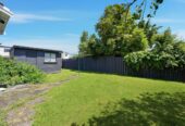 Must sell, Motivated Vendor, Renovated 2 beds 1 baths house on 675m2 section, with a standalone (recently updated on the LIM) garage for 2 cars, close to schools, toen centre, 0.3 km to Manurewa Intermediate and Manurewa West School, 1.3 km to Manurewa High School, 1/8 Frances Street, Manurewa, Auckland
