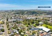 Must sell, Motivated Vendor, Renovated 2 beds 1 baths house on 675m2 section, with a standalone (recently updated on the LIM) garage for 2 cars, close to schools, toen centre, 0.3 km to Manurewa Intermediate and Manurewa West School, 1.3 km to Manurewa High School, 1/8 Frances Street, Manurewa, Auckland