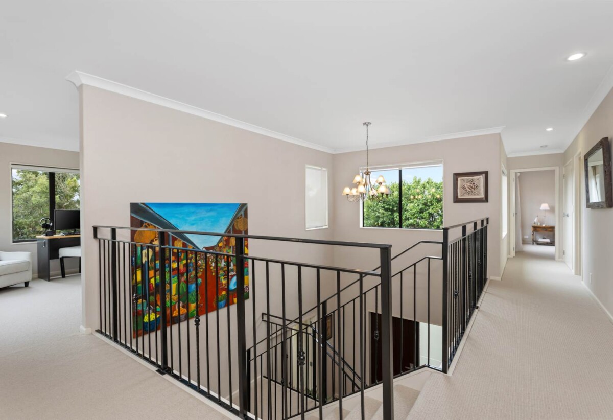5 beds 3 baths house with triple garage on 809m2 flat section, backing directly onto a peaceful reserve, close to schools, reserves, Albany Mall, motorway access, 0.5 km to Albany Junior High School, 1.1 km to Upper Harbour Primary School, 2.5 km to Albany Senior High School, 44 Laurel Oak Drive, Albany, Auckland