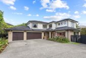 5 beds 3 baths house with triple garage on 809m2 flat section, backing directly onto a peaceful reserve, close to schools, reserves, Albany Mall, motorway access, 0.5 km to Albany Junior High School, 1.1 km to Upper Harbour Primary School, 2.5 km to Albany Senior High School, 44 Laurel Oak Drive, Albany, Auckland