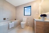 5 beds 3 baths house with double garage on 676m2 section, 1.1 km to Sunnyvale School, 1.2 km to Bruce McLaren Intermediate School, 2.3 km to Henderson High School, 15 Mara Way, Sunnyvale, Auckland