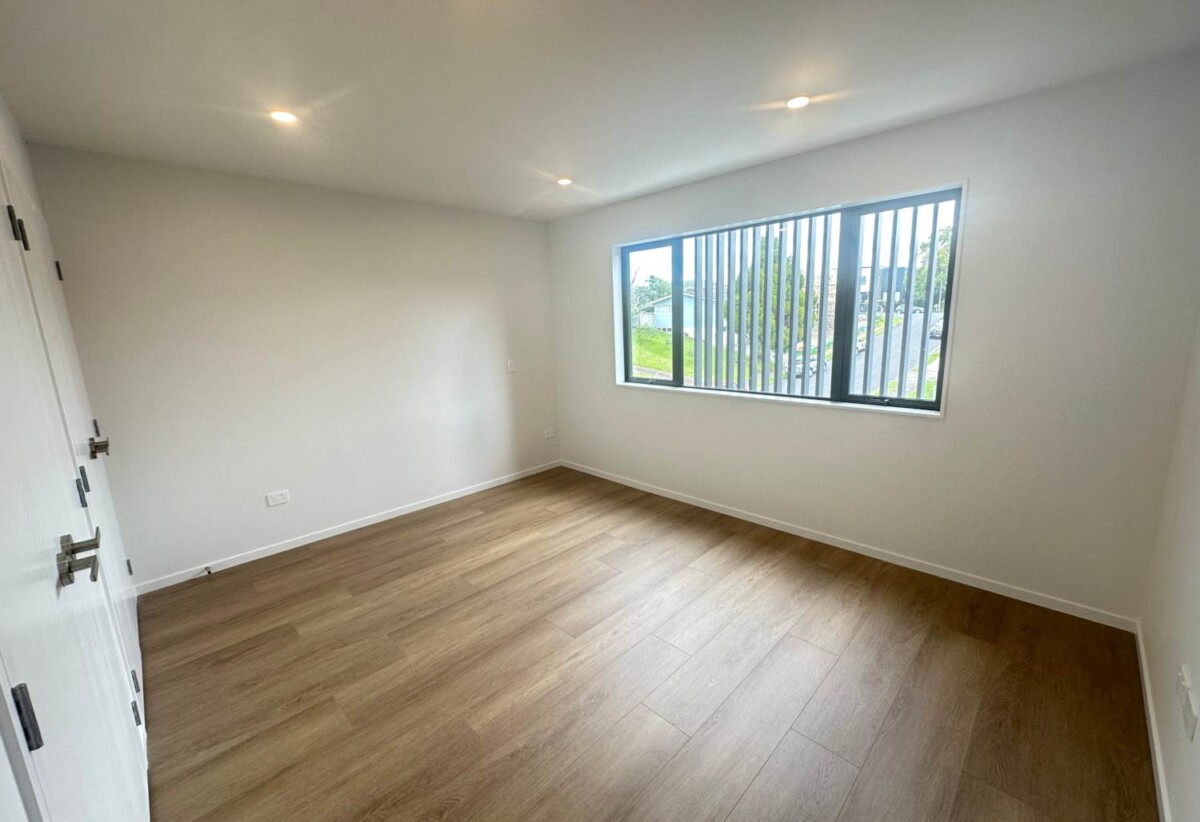 For rent, Brandnew 3 beds 3 baths townhouse with garage, available 25th February, 1/8 Grove Lane, Pakuranga, Auckland