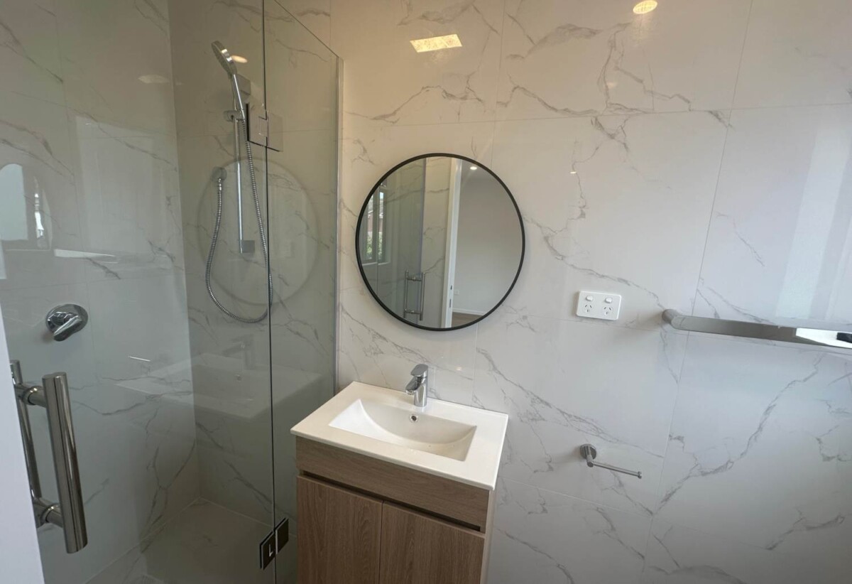 For rent, Brandnew 3 beds 3 baths townhouse with garage, available 25th February, 1/8 Grove Lane, Pakuranga, Auckland