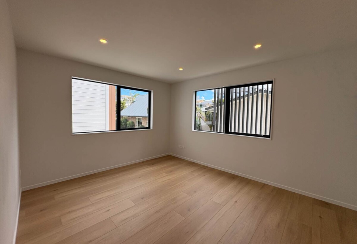 For rent, Brandnew 3 beds 2.5 baths townhouse with garage, available 19th February, 5/8 Grove Lane, Pakuranga, Auckland
