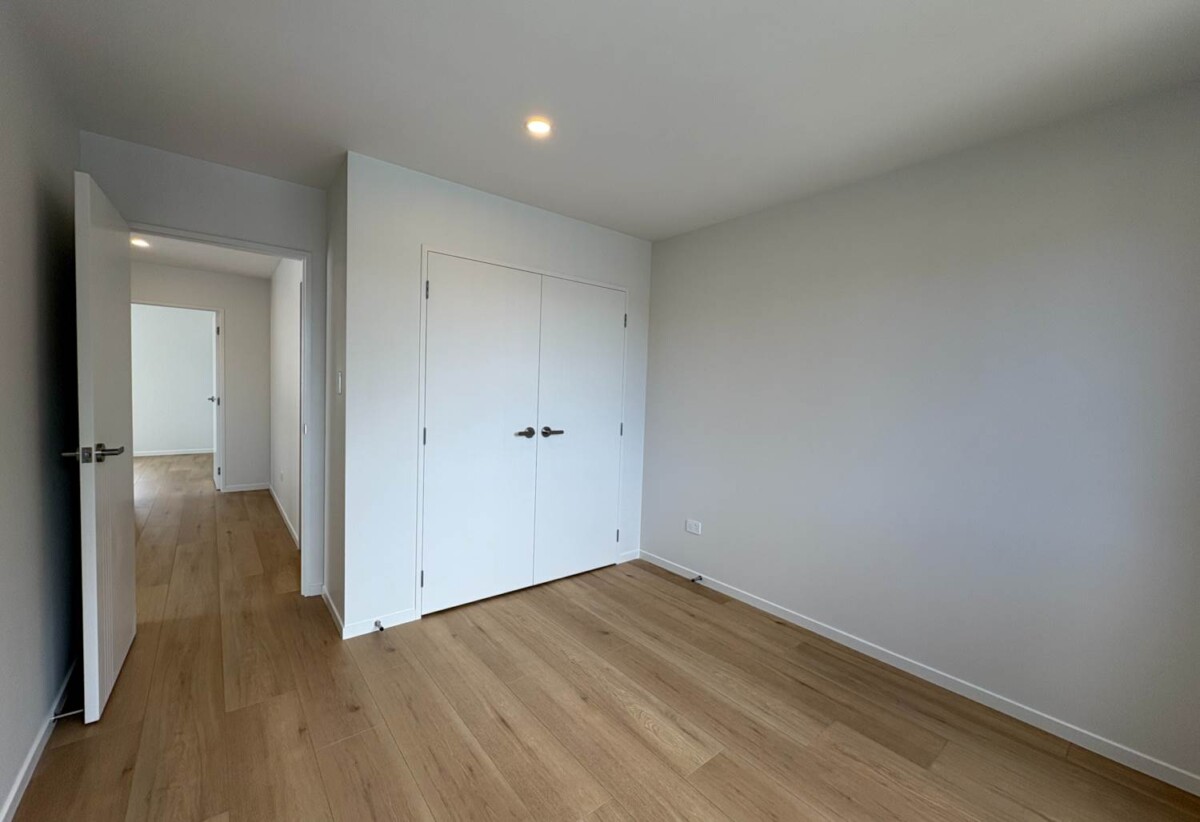 For rent, Brandnew 3 beds 2.5 baths townhouse with garage, available 19th February, 5/8 Grove Lane, Pakuranga, Auckland