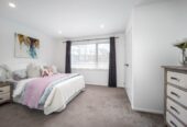Freehold 4 beds 4 baths home with garage, close to shops, Albany Mall, schools, motorway access, 0.3 km to Oteha Valley School, 1 km to Northcross Intermediate, 3.3 km to Long Bay College, 4 Rengarenga Rise, Albany, Auckland