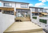 Freehold 4 beds 4 baths home with garage, close to shops, Albany Mall, schools, motorway access, 0.3 km to Oteha Valley School, 1 km to Northcross Intermediate, 3.3 km to Long Bay College, 4 Rengarenga Rise, Albany, Auckland